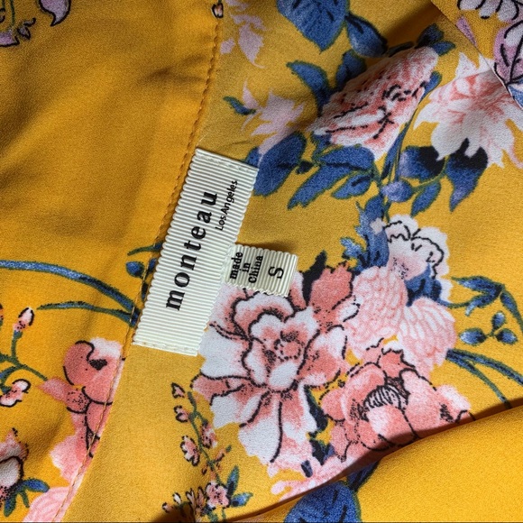 Floral Front Tie Blouse in S - Picture 3 of 4